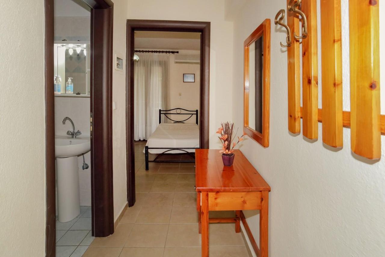 Maria - Pavlos Studios And Apartments Вурвуру Екстериор снимка