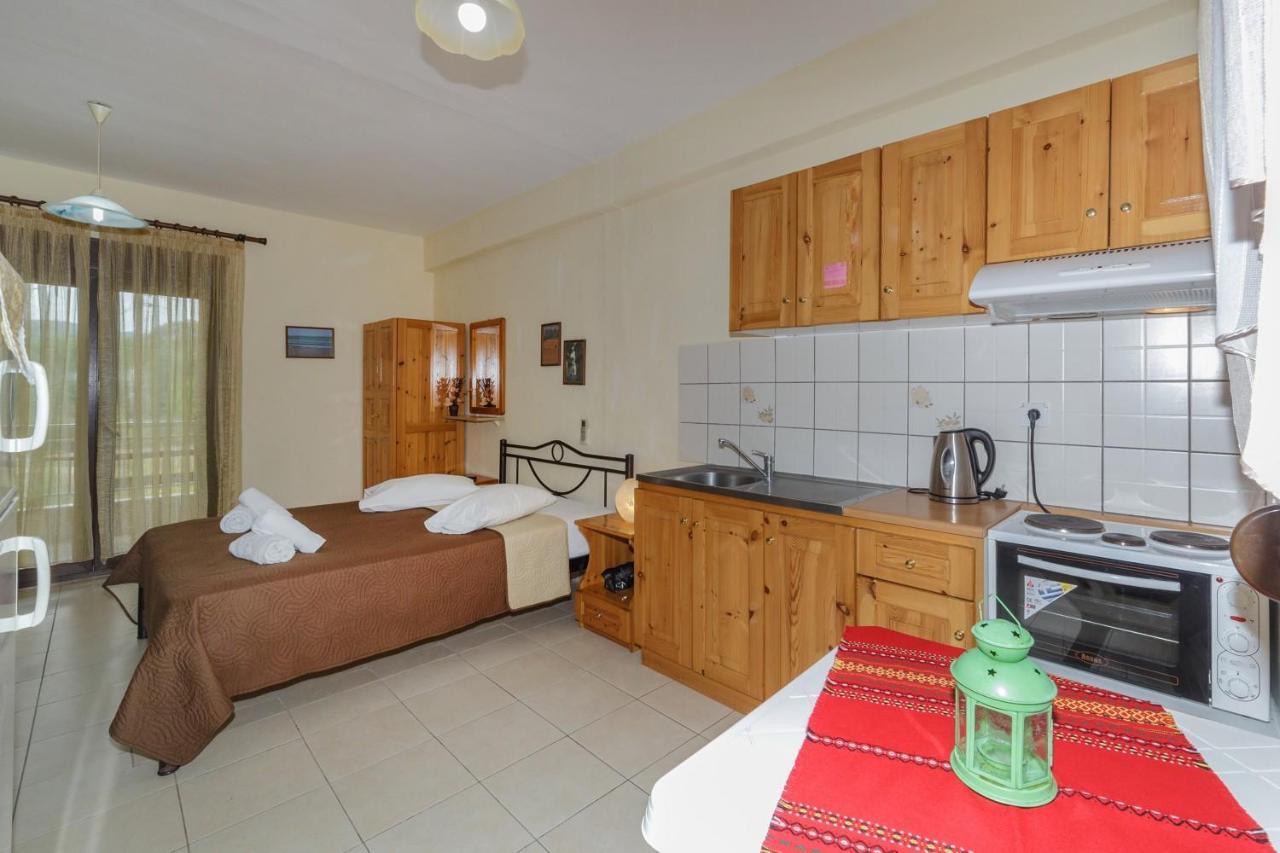 Maria - Pavlos Studios And Apartments Вурвуру Стая снимка